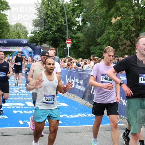 29.06.2025 - hella hamburg halbmarathon Zöllner http://msf.ph/oto/8239404 29.06.2025 10:55:40 Ziel 1120, 1143, 2955, 2982, 3037, 4897, 8573, 8618, 11039, 11554, 11568, 12196, 12515, 12544, 13267, 14592, 14909, 15896, 16110, 17615, 18064 meine-sportfotos.de