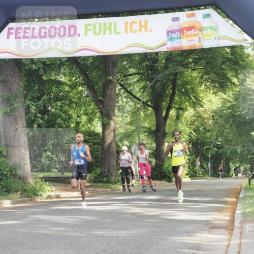 29.06.2025 - hella hamburg halbmarathon KatJ http://msf.ph/oto/8239419 29.06.2025 09:56:25 Zwischen KM18-KM19 8 meine-sportfotos.de