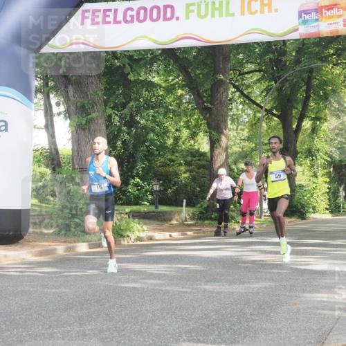 29.06.2025 - hella hamburg halbmarathon KatJ http://msf.ph/oto/8239500 29.06.2025 09:56:26 Zwischen KM18-KM19 8, 59 meine-sportfotos.de