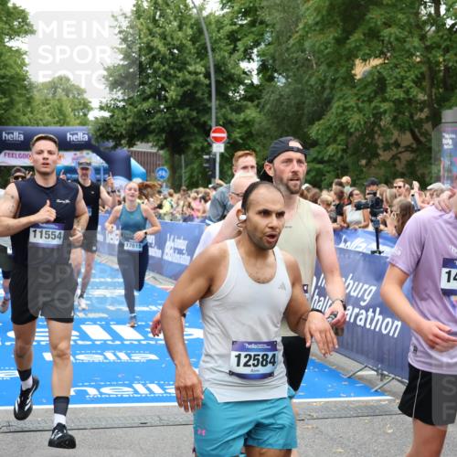 29.06.2025 - hella hamburg halbmarathon Zöllner http://msf.ph/oto/8239504 29.06.2025 10:55:41 Ziel 1120, 1143, 1834, 2955, 2982, 3037, 4897, 8255, 8573, 8618, 10212, 11039, 11554, 11568, 12196, 12515, 12544, 14909, 15896, 16110, 17615, 18064 meine-sportfotos.de