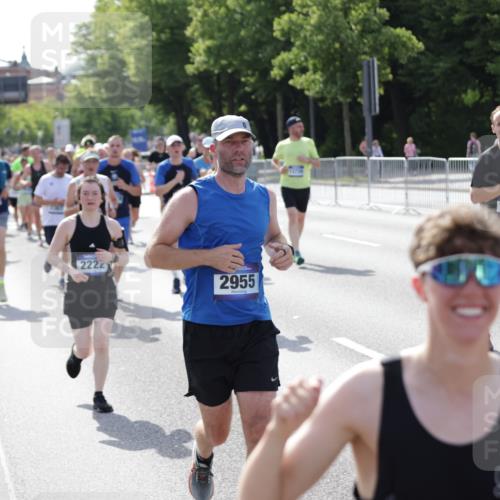 29.06.2025 - hella hamburg halbmarathon Jannik Wohlers http://msf.ph/oto/8239656 29.06.2025 09:54:22 Lombardsbrücke 1817, 1942, 2222, 2367, 2442, 2592, 2596, 2670, 2955, 3208, 3209, 4832, 5447, 5884, 6290, 6723, 6978, 7087, 7335, 7908, 8117, 8482, 8657, 8916, 8981, 9038, 9051, 9661, 9710, 9924, 11125, 11518, 11519, 11688, 12094, 12269, 12367, 12670, 13008, 13147, 13421, 13630, 13698, 13726, 13919, 14248, 14361, 15478, 15479, 15684, 16834, 16907, 17353, 17753, 17865, 18370, 18801, 18915, 18923, 18942, 19007 meine-sportfotos.de
