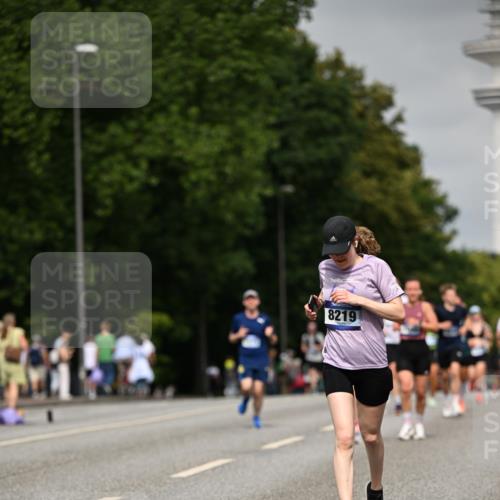 29.06.2025 - hella hamburg halbmarathon Dr. Thomas Lammeyer http://msf.ph/oto/8239708 29.06.2025 10:13:57 Kennedybrücke 1483, 1513, 1573, 1838, 3921, 5511, 7042, 7250, 7333, 7636, 7685, 8090, 8219, 8890, 9366, 9434, 9674, 9681, 9816, 10036, 10943, 11027, 11180 meine-sportfotos.de