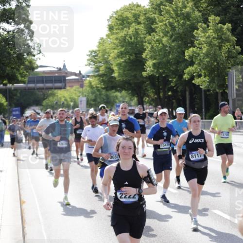 29.06.2025 - hella hamburg halbmarathon Jannik Wohlers http://msf.ph/oto/8239739 29.06.2025 09:54:23 Lombardsbrücke 1817, 1942, 2222, 2367, 2592, 2596, 2670, 2955, 3208, 3209, 4832, 5447, 5884, 6290, 6389, 6723, 6978, 7087, 7335, 7908, 8117, 8482, 8657, 8916, 8981, 9038, 9051, 9093, 9661, 9710, 9924, 11125, 11518, 11519, 11688, 12094, 12269, 12367, 12670, 13008, 13147, 13421, 13698, 13726, 13919, 14248, 14361, 14814, 15478, 15479, 15684, 16110, 16834, 16907, 17353, 17865, 18118, 18190, 18370, 18801, 18915, 18923, 19007 meine-sportfotos.de