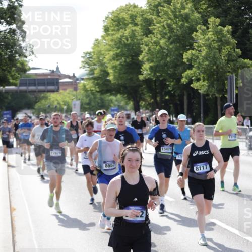 29.06.2025 - hella hamburg halbmarathon Jannik Wohlers http://msf.ph/oto/8239800 29.06.2025 09:54:23 Lombardsbrücke 1817, 1942, 2222, 2367, 2592, 2596, 2670, 2955, 3208, 3209, 4832, 5447, 5884, 6290, 6389, 6723, 6978, 7087, 7335, 7908, 8117, 8482, 8657, 8916, 8981, 9038, 9051, 9093, 9661, 9710, 9924, 11125, 11518, 11519, 11688, 12094, 12269, 12367, 12670, 13008, 13147, 13421, 13698, 13726, 13919, 14248, 14361, 14814, 15478, 15479, 15684, 16110, 16834, 16907, 17353, 17865, 18118, 18190, 18370, 18801, 18915, 18923, 19007 meine-sportfotos.de