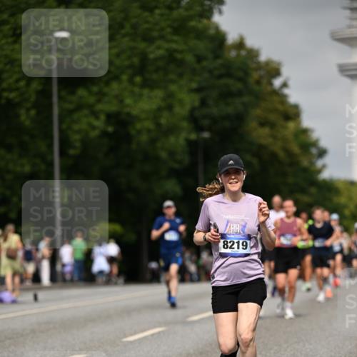 29.06.2025 - hella hamburg halbmarathon Dr. Thomas Lammeyer http://msf.ph/oto/8239823 29.06.2025 10:13:57 Kennedybrücke 1483, 1513, 1573, 1838, 3921, 5511, 7042, 7250, 7333, 7636, 7685, 8090, 8219, 8890, 9366, 9434, 9674, 9681, 9816, 10036, 10943, 11027, 11180 meine-sportfotos.de