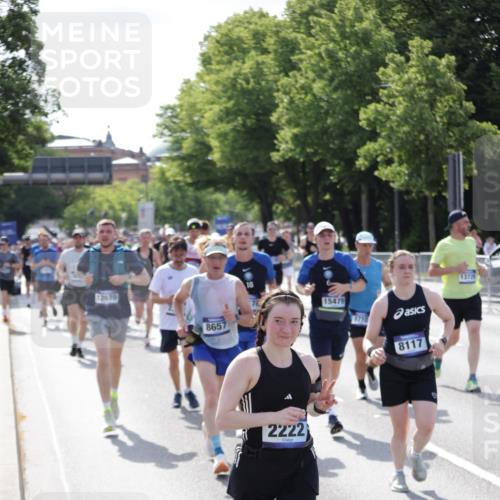 29.06.2025 - hella hamburg halbmarathon Jannik Wohlers http://msf.ph/oto/8239846 29.06.2025 09:54:23 Lombardsbrücke 1817, 1942, 2222, 2367, 2592, 2596, 2670, 2955, 3208, 3209, 4832, 5447, 5884, 6290, 6389, 6723, 6978, 7087, 7335, 7908, 8117, 8482, 8657, 8916, 8981, 9038, 9051, 9093, 9661, 9710, 9924, 11125, 11518, 11519, 11688, 12094, 12269, 12367, 12670, 13008, 13147, 13421, 13698, 13726, 13919, 14248, 14361, 14814, 15478, 15479, 15684, 16110, 16834, 16907, 17353, 17865, 18118, 18190, 18370, 18801, 18915, 18923, 19007 meine-sportfotos.de