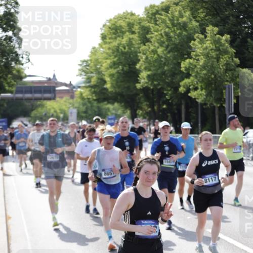 29.06.2025 - hella hamburg halbmarathon Jannik Wohlers http://msf.ph/oto/8239858 29.06.2025 09:54:23 Lombardsbrücke 1817, 1942, 2222, 2367, 2592, 2596, 2670, 2955, 3208, 3209, 4832, 5447, 5884, 6290, 6389, 6723, 6978, 7087, 7335, 7908, 8117, 8482, 8657, 8916, 8981, 9038, 9051, 9093, 9661, 9710, 9924, 11125, 11518, 11519, 11688, 12094, 12269, 12367, 12670, 13008, 13147, 13421, 13698, 13726, 13919, 14248, 14361, 14814, 15478, 15479, 15684, 16110, 16834, 16907, 17353, 17865, 18118, 18190, 18370, 18801, 18915, 18923, 19007 meine-sportfotos.de