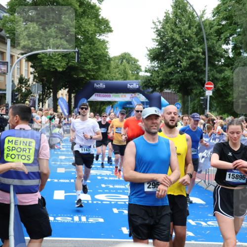 29.06.2025 - hella hamburg halbmarathon Zöllner http://msf.ph/oto/8239863 29.06.2025 10:55:47 Ziel 1120, 1143, 1834, 2955, 4897, 5021, 6569, 6924, 7221, 8255, 8618, 10212, 11039, 12483, 12858, 14365, 14909, 15896, 16401, 16434, 16786, 18064, 18190, 19047 meine-sportfotos.de