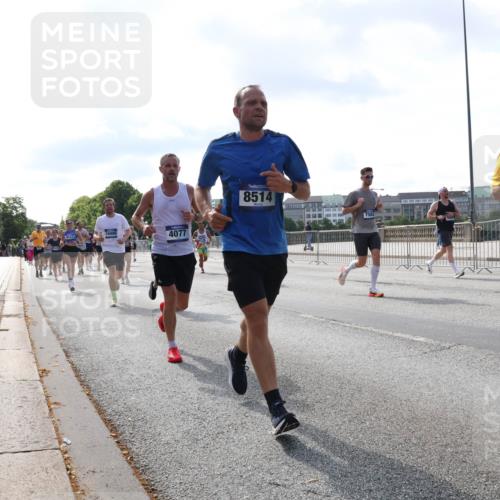 29.06.2025 - hella hamburg halbmarathon Lena Gebhardt http://msf.ph/oto/8239870 29.06.2025 09:56:21 Lombardsbrücke 1061, 1216, 1257, 1452, 1499, 1502, 1507, 1592, 1628, 1689, 1877, 2058, 2082, 2083, 2250, 2260, 2504, 2771, 2818, 2864, 2953, 2996, 3060, 3256, 3296, 3543, 4065, 4077, 4346, 4404, 4557, 4711, 4833, 5116, 5482, 5600, 5607, 5978, 6115, 6134, 6168, 6286, 6511, 6512, 6561, 6562, 7100, 7178, 7224, 7332, 7383, 7475, 7583, 7943, 8335, 8361, 8514, 8968, 8989, 8996, 9246, 9537, 9597, 10596 meine-sportfotos.de