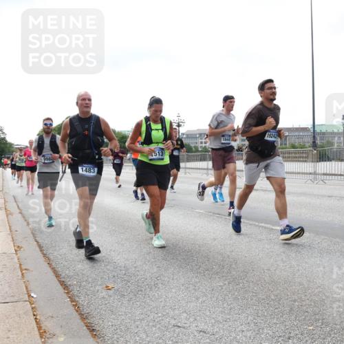 29.06.2025 - hella hamburg halbmarathon Lena Gebhardt http://msf.ph/oto/8239887 29.06.2025 10:09:42 Lombardsbrücke 1052, 1456, 1483, 1513, 1823, 2978, 4592, 4859, 5806, 5885, 6674, 7058, 7187, 8090, 8685, 9150, 9297, 9306, 9674, 9781, 9988, 10194, 12156, 12255, 12509, 12567, 12862, 13210, 13660, 13739, 15697, 16191, 16455, 16688, 16918, 17630, 17899, 18076, 18440, 18707, 18726, 18727, 19166, 19242 meine-sportfotos.de