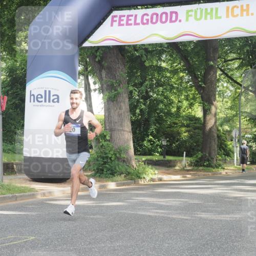 29.06.2025 - hella hamburg halbmarathon KatJ http://msf.ph/oto/8239922 29.06.2025 09:56:38 Zwischen KM18-KM19  meine-sportfotos.de