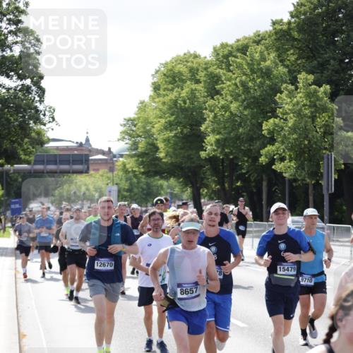 29.06.2025 - hella hamburg halbmarathon Jannik Wohlers http://msf.ph/oto/8239957 29.06.2025 09:54:23 Lombardsbrücke 1817, 1942, 2222, 2367, 2592, 2596, 2670, 2955, 3208, 3209, 4832, 5447, 5884, 6290, 6389, 6723, 6978, 7087, 7335, 7908, 8117, 8482, 8657, 8916, 8981, 9038, 9051, 9093, 9661, 9710, 9924, 11125, 11518, 11519, 11688, 12094, 12269, 12367, 12670, 13008, 13147, 13421, 13698, 13726, 13919, 14248, 14361, 14814, 15478, 15479, 15684, 16110, 16834, 16907, 17353, 17865, 18118, 18190, 18370, 18801, 18915, 18923, 19007 meine-sportfotos.de