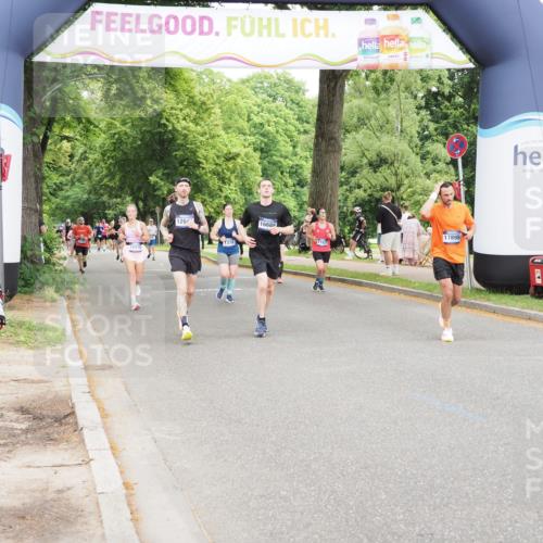 29.06.2025 - hella hamburg halbmarathon MichiJ http://msf.ph/oto/8239976 29.06.2025 10:50:24 Zwischen KM18-KM19 3919, 7290, 7717, 12008, 12646, 15532, 15698, 16594, 16688, 17441, 17895, 18321 meine-sportfotos.de