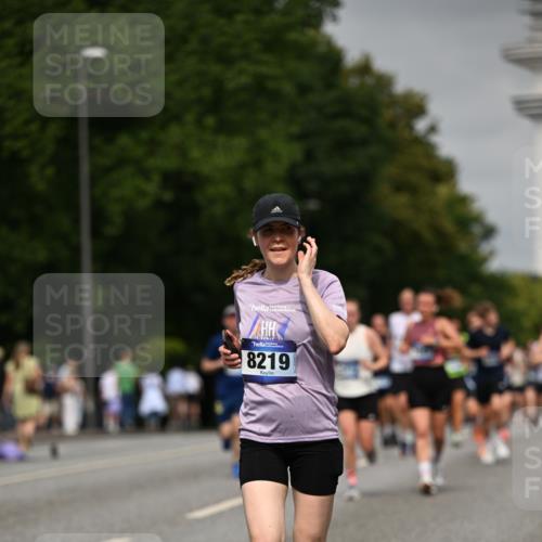 29.06.2025 - hella hamburg halbmarathon Dr. Thomas Lammeyer http://msf.ph/oto/8239989 29.06.2025 10:13:58 Kennedybrücke 1483, 1513, 1573, 1838, 3921, 5511, 7042, 7250, 7333, 7636, 7685, 8090, 8219, 8890, 9366, 9434, 9674, 9681, 9816, 10036, 10943, 11027, 11180 meine-sportfotos.de