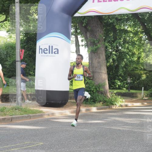 29.06.2025 - hella hamburg halbmarathon KatJ http://msf.ph/oto/8240010 29.06.2025 09:56:53 Zwischen KM18-KM19  meine-sportfotos.de