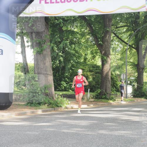 29.06.2025 - hella hamburg halbmarathon KatJ http://msf.ph/oto/8240138 29.06.2025 09:57:19 Zwischen KM18-KM19  meine-sportfotos.de
