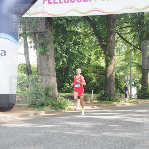 29.06.2025 - hella hamburg halbmarathon KatJ http://msf.ph/oto/8240154 29.06.2025 09:57:19 Zwischen KM18-KM19  meine-sportfotos.de