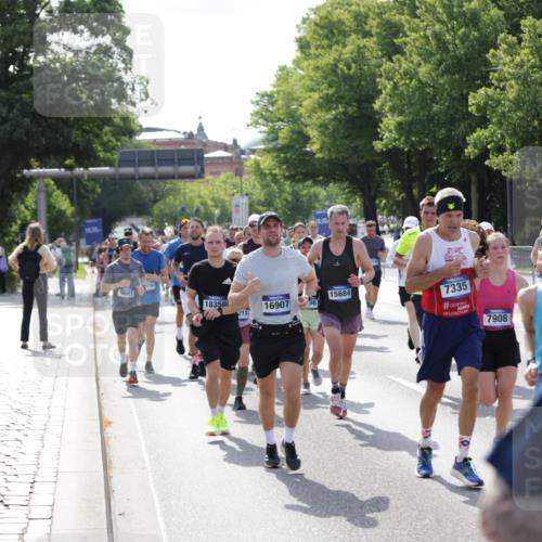 29.06.2025 - hella hamburg halbmarathon Jannik Wohlers http://msf.ph/oto/8240229 29.06.2025 09:54:26 Lombardsbrücke 1817, 2222, 2367, 2592, 2596, 2955, 3208, 3209, 4832, 5399, 5447, 5884, 6290, 6389, 6723, 6978, 6991, 7335, 7908, 8117, 8482, 8487, 8657, 8916, 8981, 9038, 9051, 9093, 9661, 9710, 9924, 11125, 11518, 11519, 11688, 12094, 12269, 12367, 12670, 13147, 13698, 13726, 13919, 14248, 14361, 14814, 15350, 15478, 15479, 15684, 16110, 16127, 16403, 16834, 16907, 17544, 17674, 17865, 18118, 18190, 18370, 18801, 18915, 18923 meine-sportfotos.de