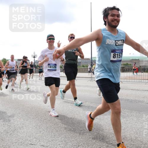 29.06.2025 - hella hamburg halbmarathon Lena Gebhardt http://msf.ph/oto/8240232 29.06.2025 10:33:48 Lombardsbrücke 1189, 1275, 1417, 1705, 1787, 1896, 1995, 2265, 2342, 2482, 2496, 2526, 2776, 3170, 3264, 3340, 3341, 3345, 3560, 3812, 3829, 4164, 4361, 4433, 4449, 4479, 4696, 4807, 4942, 5075, 5096, 5141, 5557, 5561, 5566, 5569, 5584, 5691, 5821, 5822, 5887, 6109, 6364, 6515, 6516, 6854, 6956, 6999, 7027, 7565, 7653, 7705, 8021, 8157, 8202, 8277, 8282, 8375, 8377, 8383, 8401, 8891, 9094, 9234, 9258, 9438, 9591, 9592, 9750, 9780, 9799, 9875, 9995, 10007, 10071, 10561, 11811 meine-sportfotos.de