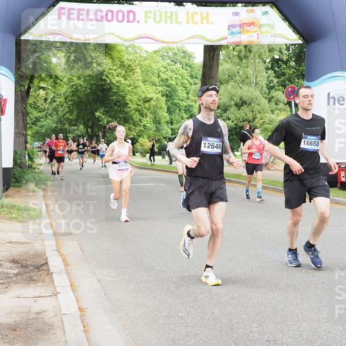 29.06.2025 - hella hamburg halbmarathon MichiJ http://msf.ph/oto/8240268 29.06.2025 10:50:26 Zwischen KM18-KM19 1316, 3919, 12008, 12475, 12646, 15532, 15698, 16688, 17437, 17895 meine-sportfotos.de
