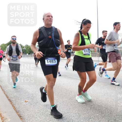 29.06.2025 - hella hamburg halbmarathon Lena Gebhardt http://msf.ph/oto/8240278 29.06.2025 10:09:43 Lombardsbrücke 1052, 1456, 1483, 1513, 1823, 2978, 4592, 4859, 5806, 5885, 6674, 7058, 7187, 8090, 8685, 9150, 9297, 9306, 9674, 9781, 9988, 10194, 12156, 12255, 12509, 12567, 12862, 13660, 13739, 15697, 16191, 16455, 16688, 16918, 17630, 17899, 18076, 18440, 18707, 18726, 18727, 19166, 19242 meine-sportfotos.de