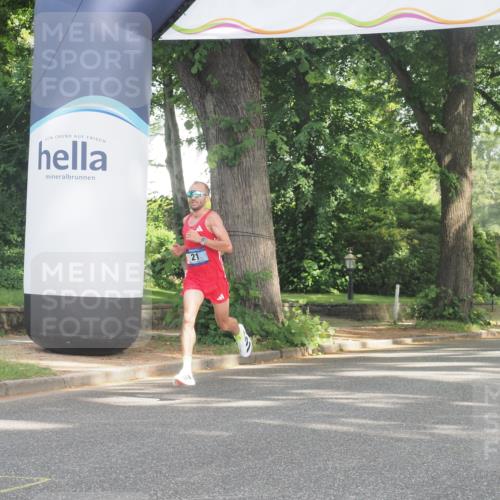 29.06.2025 - hella hamburg halbmarathon KatJ http://msf.ph/oto/8240279 29.06.2025 09:57:20 Zwischen KM18-KM19  meine-sportfotos.de