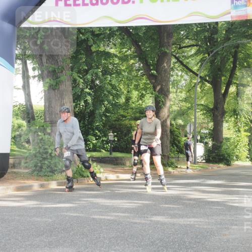 29.06.2025 - hella hamburg halbmarathon KatJ http://msf.ph/oto/8240325 29.06.2025 09:57:26 Zwischen KM18-KM19 21 meine-sportfotos.de