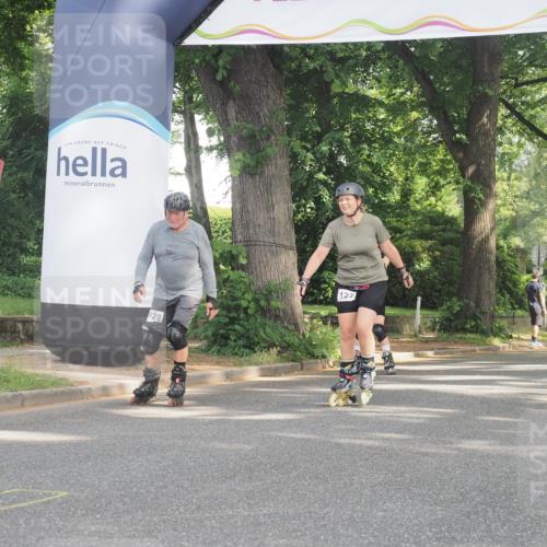 29.06.2025 - hella hamburg halbmarathon KatJ http://msf.ph/oto/8240382 29.06.2025 09:57:26 Zwischen KM18-KM19 21 meine-sportfotos.de