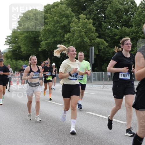 29.06.2025 - hella hamburg halbmarathon Jannik Wohlers http://msf.ph/oto/8240384 29.06.2025 10:29:40 Lombardsbrücke 1097, 1547, 1694, 3443, 3573, 3613, 4580, 5063, 5322, 6598, 6616, 6626, 8792, 8941, 10162, 12305, 12504, 12537, 12710, 13031, 14304, 16182, 16601, 16604, 16735, 16769, 17529, 18503 meine-sportfotos.de