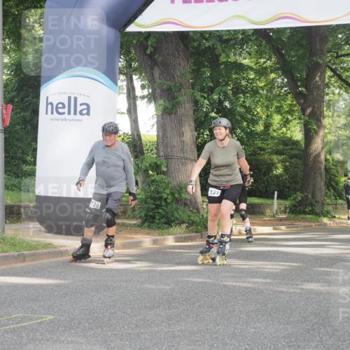 29.06.2025 - hella hamburg halbmarathon KatJ http://msf.ph/oto/8240407 29.06.2025 09:57:26 Zwischen KM18-KM19 21 meine-sportfotos.de