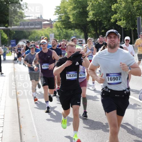 29.06.2025 - hella hamburg halbmarathon Jannik Wohlers http://msf.ph/oto/8240477 29.06.2025 09:54:28 Lombardsbrücke 1817, 2222, 2367, 2592, 2596, 2955, 3208, 3209, 4832, 5399, 5447, 5884, 6290, 6389, 6723, 6978, 6991, 7335, 7908, 8117, 8482, 8487, 8657, 8981, 9038, 9051, 9093, 9476, 9661, 9710, 11125, 11518, 11519, 11688, 12094, 12269, 12670, 13147, 13698, 13726, 13919, 14248, 14361, 14814, 15350, 15478, 15479, 15684, 16110, 16127, 16403, 16907, 17544, 17674, 17865, 18118, 18190, 18370, 18801, 18915, 18923 meine-sportfotos.de