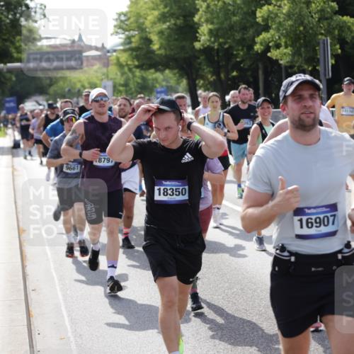 29.06.2025 - hella hamburg halbmarathon Jannik Wohlers http://msf.ph/oto/8240567 29.06.2025 09:54:28 Lombardsbrücke 1817, 2222, 2367, 2592, 2596, 2955, 3208, 3209, 4832, 5399, 5447, 5884, 6290, 6389, 6723, 6978, 6991, 7335, 7908, 8117, 8482, 8487, 8657, 8981, 9038, 9051, 9093, 9476, 9661, 9710, 11125, 11518, 11519, 11688, 12094, 12269, 12670, 13147, 13698, 13726, 13919, 14248, 14361, 14814, 15350, 15478, 15479, 15684, 16110, 16127, 16403, 16907, 17544, 17674, 17865, 18118, 18190, 18370, 18801, 18915, 18923 meine-sportfotos.de