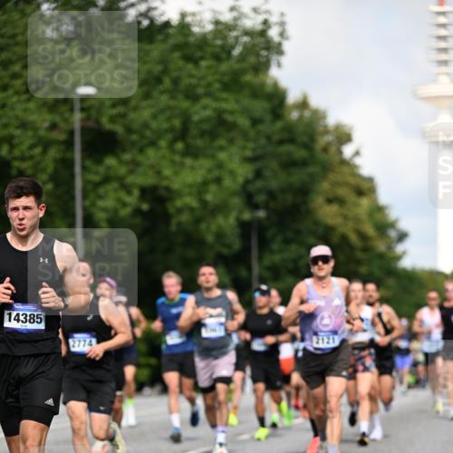 29.06.2025 - hella hamburg halbmarathon Dr. Thomas Lammeyer http://msf.ph/oto/8240590 29.06.2025 09:50:54 Kennedybrücke 1002, 1217, 2121, 2228, 2404, 2774, 3783, 4246, 4740, 5961, 6915, 7972, 8366, 8395, 9171, 10771, 11055 meine-sportfotos.de