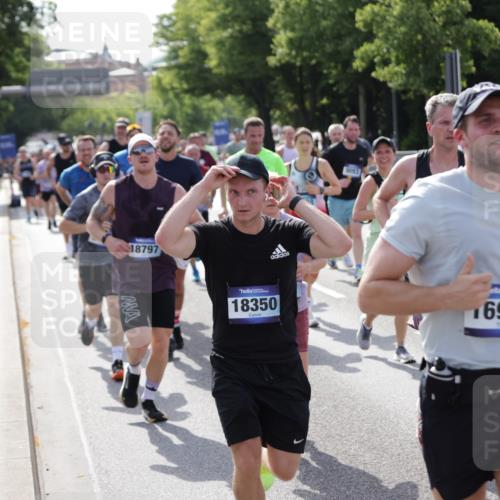 29.06.2025 - hella hamburg halbmarathon Jannik Wohlers http://msf.ph/oto/8240620 29.06.2025 09:54:28 Lombardsbrücke 1817, 2222, 2367, 2592, 2596, 2955, 3208, 3209, 4832, 5399, 5447, 5884, 6290, 6389, 6723, 6978, 6991, 7335, 7908, 8117, 8482, 8487, 8657, 8981, 9038, 9051, 9093, 9476, 9661, 9710, 11125, 11518, 11519, 11688, 12094, 12269, 12670, 13147, 13698, 13726, 13919, 14248, 14361, 14814, 15350, 15478, 15479, 15684, 16110, 16127, 16403, 16907, 17544, 17674, 17865, 18118, 18190, 18370, 18801, 18915, 18923 meine-sportfotos.de