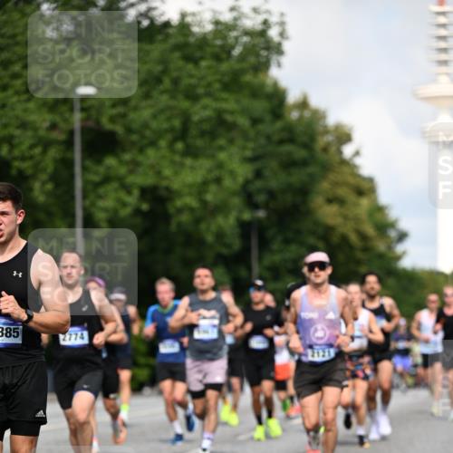 29.06.2025 - hella hamburg halbmarathon Dr. Thomas Lammeyer http://msf.ph/oto/8240626 29.06.2025 09:50:54 Kennedybrücke 1002, 1217, 2121, 2228, 2404, 2774, 3783, 4246, 4740, 5961, 6915, 7972, 8366, 8395, 9171, 10771, 11055 meine-sportfotos.de