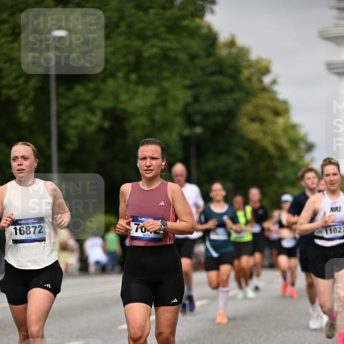 29.06.2025 - hella hamburg halbmarathon Dr. Thomas Lammeyer http://msf.ph/oto/8240671 29.06.2025 10:14:02 Kennedybrücke 1483, 1513, 1573, 1838, 3921, 4389, 5511, 7042, 7250, 7333, 7685, 8090, 8219, 8890, 9366, 9674, 9681, 9816, 9988, 10036, 11027, 11180 meine-sportfotos.de
