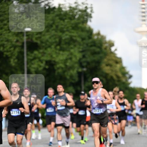 29.06.2025 - hella hamburg halbmarathon Dr. Thomas Lammeyer http://msf.ph/oto/8240687 29.06.2025 09:50:54 Kennedybrücke 1002, 1217, 2121, 2228, 2404, 2774, 3783, 4246, 4740, 5961, 6915, 7972, 8366, 8395, 9171, 10771, 11055 meine-sportfotos.de