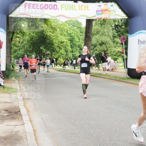 29.06.2025 - hella hamburg halbmarathon MichiJ http://msf.ph/oto/8240699 29.06.2025 10:50:29 Zwischen KM18-KM19 1316, 3919, 12008, 12475, 12646, 15698, 16688, 17437, 17895, 18324 meine-sportfotos.de