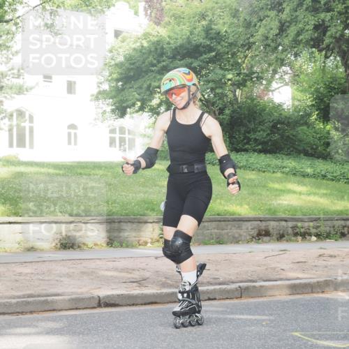 29.06.2025 - hella hamburg halbmarathon KatJ http://msf.ph/oto/8240727 29.06.2025 09:57:30 Zwischen KM18-KM19  meine-sportfotos.de