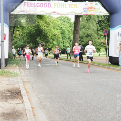 29.06.2025 - hella hamburg halbmarathon MichiJ http://msf.ph/oto/8240767 29.06.2025 10:27:41 Zwischen KM18-KM19 6682, 8091, 9264, 11447, 13137, 14272, 18188 meine-sportfotos.de
