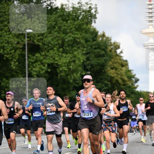 29.06.2025 - hella hamburg halbmarathon Dr. Thomas Lammeyer http://msf.ph/oto/8240787 29.06.2025 09:50:55 Kennedybrücke 1217, 2121, 2228, 2404, 2774, 3783, 4246, 5961, 6915, 7972, 8366, 8395, 9171, 10771 meine-sportfotos.de