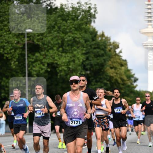 29.06.2025 - hella hamburg halbmarathon Dr. Thomas Lammeyer http://msf.ph/oto/8240857 29.06.2025 09:50:55 Kennedybrücke 1217, 2121, 2228, 2404, 2774, 3783, 4246, 5961, 6915, 7972, 8366, 8395, 9171, 10771 meine-sportfotos.de