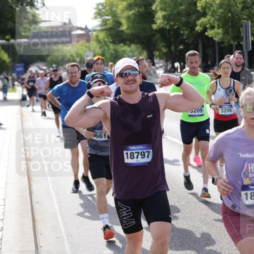 29.06.2025 - hella hamburg halbmarathon Jannik Wohlers http://msf.ph/oto/8240878 29.06.2025 09:54:29 Lombardsbrücke 2222, 2367, 2592, 2596, 2816, 2955, 3208, 3209, 4832, 5399, 5447, 5884, 6290, 6389, 6723, 6923, 6978, 6991, 7335, 7908, 8117, 8482, 8487, 8657, 8981, 9038, 9051, 9093, 9476, 9661, 9710, 11125, 11333, 11518, 11519, 11688, 12094, 12269, 12657, 12670, 13147, 13666, 13698, 13726, 13919, 14361, 14814, 15350, 15478, 15479, 15684, 16110, 16127, 16403, 16907, 17544, 17674, 18118, 18190, 18370, 18801, 18915, 18923 meine-sportfotos.de
