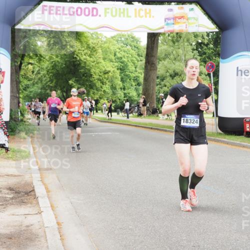 29.06.2025 - hella hamburg halbmarathon MichiJ http://msf.ph/oto/8240981 29.06.2025 10:50:31 Zwischen KM18-KM19 1316, 12475, 12646, 16688, 17437, 17895, 18324 meine-sportfotos.de