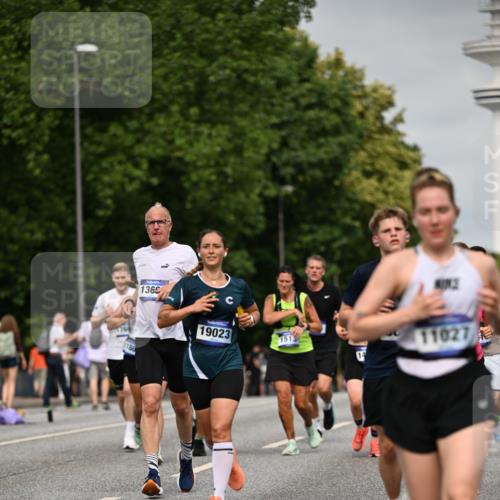 29.06.2025 - hella hamburg halbmarathon Dr. Thomas Lammeyer http://msf.ph/oto/8241021 29.06.2025 10:14:04 Kennedybrücke 1483, 1513, 1573, 1838, 3921, 4389, 5511, 7042, 7250, 7333, 7685, 8090, 8219, 8890, 9366, 9674, 9681, 9816, 9988, 11027, 11180 meine-sportfotos.de