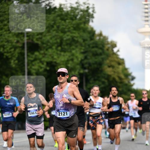 29.06.2025 - hella hamburg halbmarathon Dr. Thomas Lammeyer http://msf.ph/oto/8241027 29.06.2025 09:50:56 Kennedybrücke 1217, 2121, 2196, 2228, 2404, 2774, 3783, 4246, 5961, 6915, 8366, 8395, 9171 meine-sportfotos.de