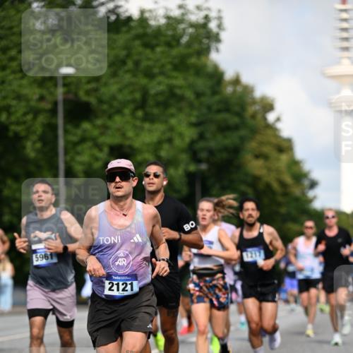 29.06.2025 - hella hamburg halbmarathon Dr. Thomas Lammeyer http://msf.ph/oto/8241032 29.06.2025 09:50:56 Kennedybrücke 1217, 2121, 2196, 2228, 2404, 2774, 3783, 4246, 5961, 6915, 8366, 8395, 9171 meine-sportfotos.de
