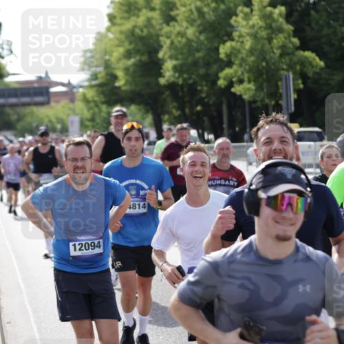 29.06.2025 - hella hamburg halbmarathon Jannik Wohlers http://msf.ph/oto/8241111 29.06.2025 09:54:31 Lombardsbrücke 2222, 2367, 2592, 2596, 2816, 2955, 3208, 3209, 4832, 5399, 5447, 5705, 6290, 6389, 6723, 6923, 6978, 6991, 7335, 7908, 8117, 8487, 8657, 8981, 9038, 9051, 9093, 9476, 9661, 9710, 11125, 11333, 11518, 11519, 11688, 12094, 12161, 12269, 12657, 12670, 13147, 13666, 13698, 13726, 13919, 14361, 14814, 15350, 15478, 15479, 15512, 15684, 15871, 16062, 16110, 16127, 16403, 16907, 17544, 17674, 18118, 18190, 18370, 18801, 18915, 18923 meine-sportfotos.de