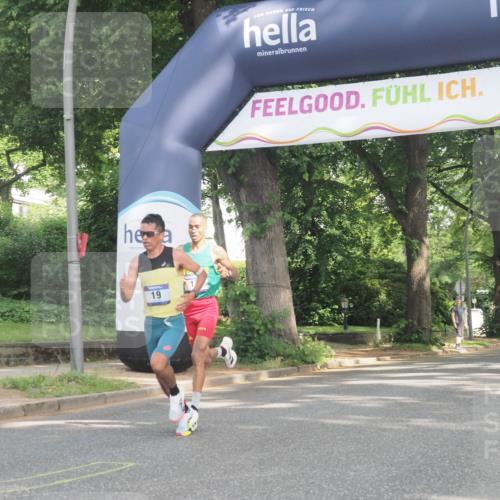 29.06.2025 - hella hamburg halbmarathon KatJ http://msf.ph/oto/8241112 29.06.2025 09:57:49 Zwischen KM18-KM19 17, 19 meine-sportfotos.de