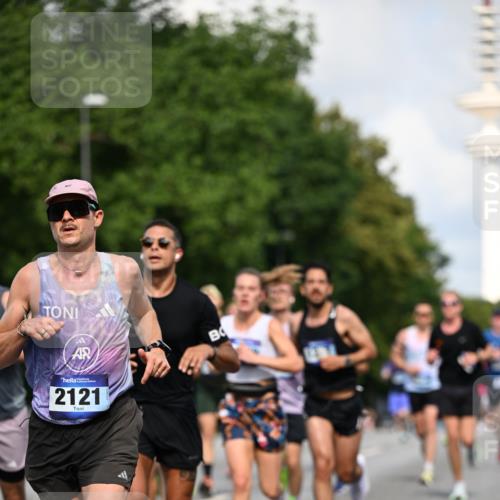 29.06.2025 - hella hamburg halbmarathon Dr. Thomas Lammeyer http://msf.ph/oto/8241125 29.06.2025 09:50:57 Kennedybrücke 1217, 2121, 2196, 2404, 2774, 3783, 4246, 4602, 5961, 6915, 8366, 8395, 9171 meine-sportfotos.de